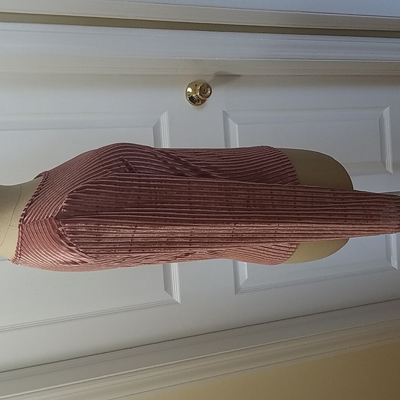 Velvety Mauve Top - Picture 4 of 4